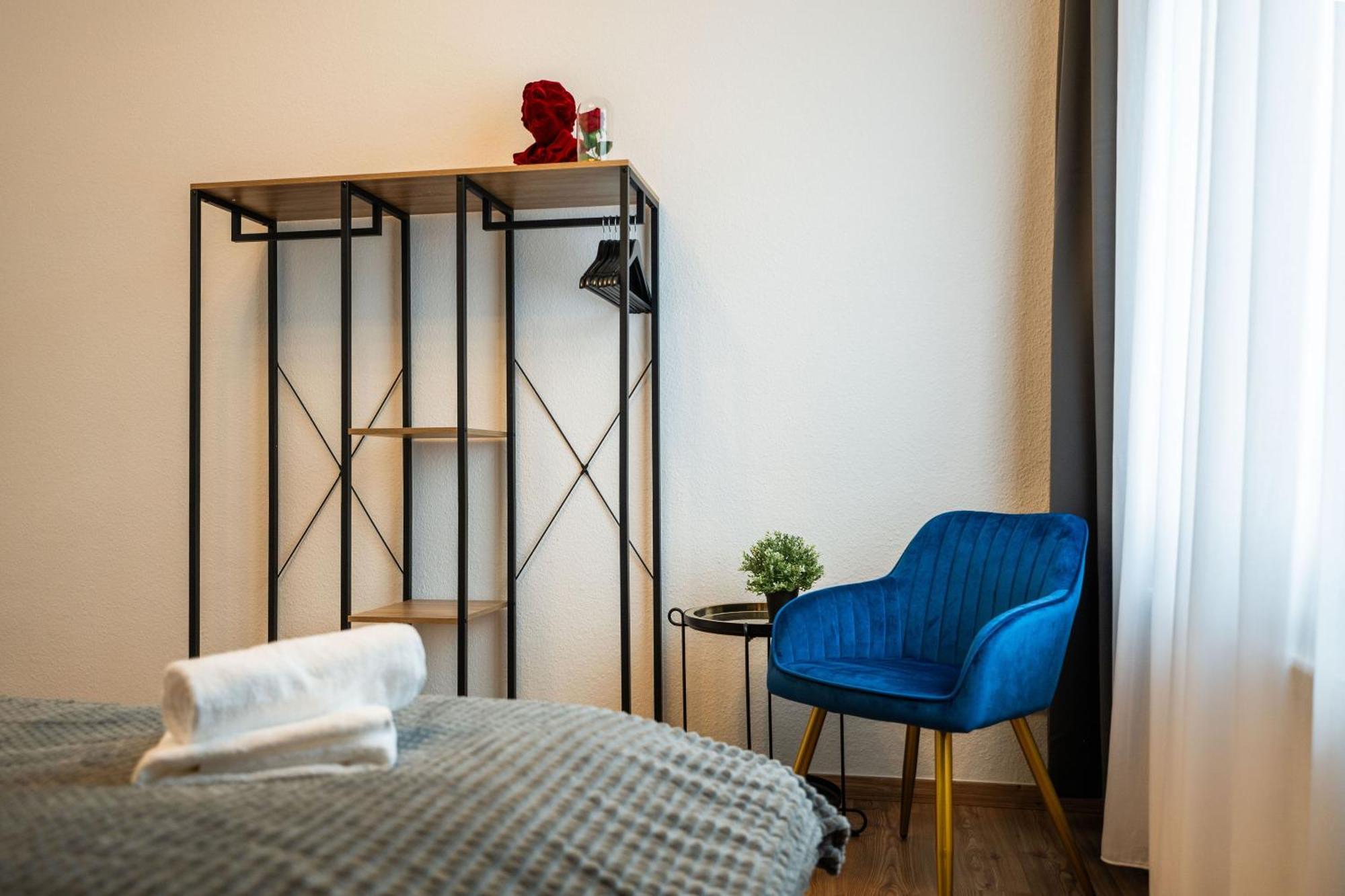 T21 - Apartment Direkt Im Zentrum Mit Parkplatz Chemnitz Luaran gambar