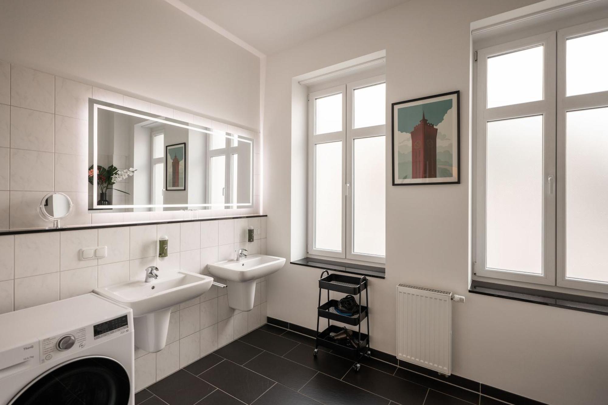 T21 - Apartment Direkt Im Zentrum Mit Parkplatz Chemnitz Luaran gambar