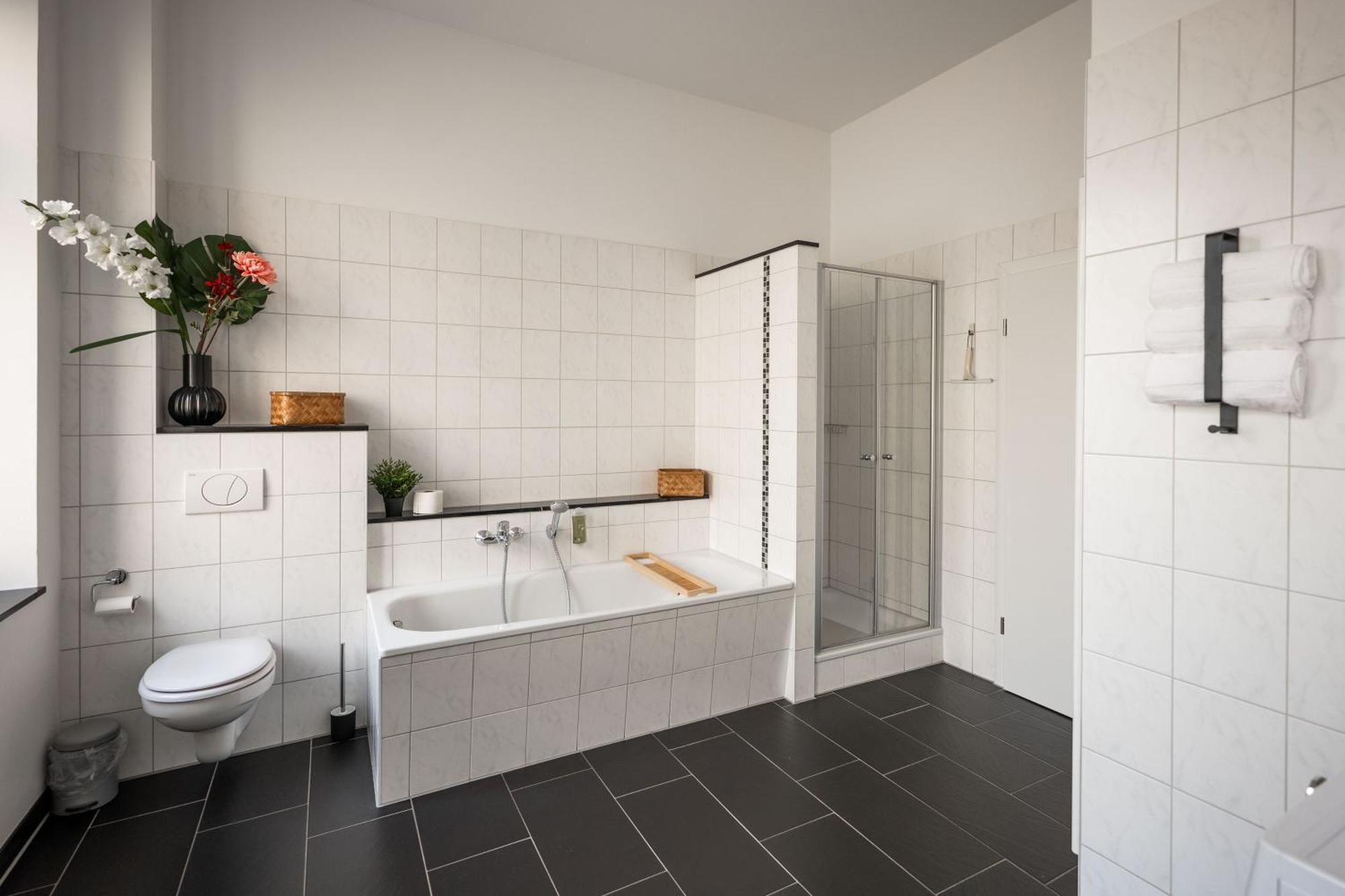 T21 - Apartment Direkt Im Zentrum Mit Parkplatz Chemnitz Luaran gambar