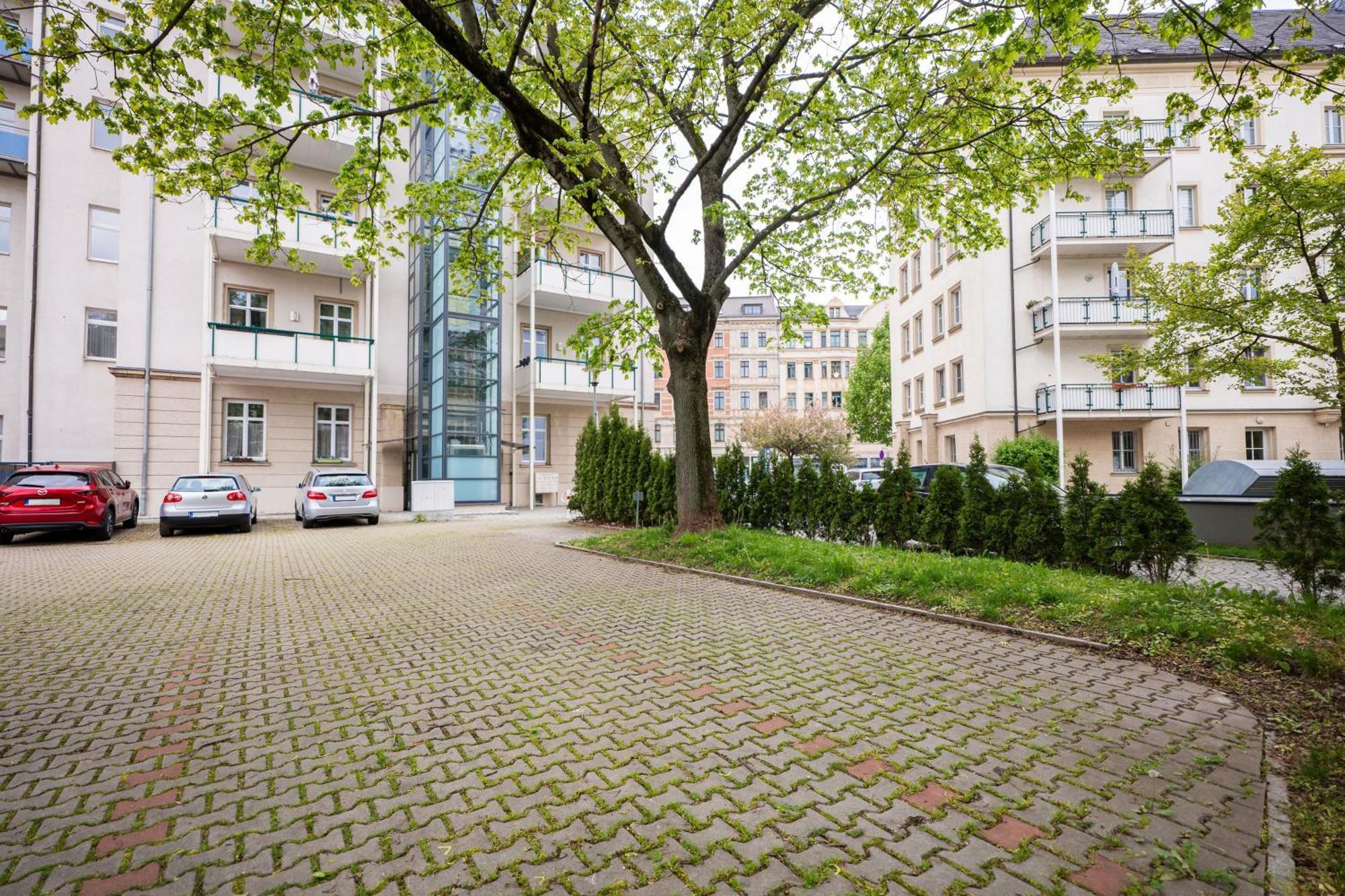 T21 - Apartment Direkt Im Zentrum Mit Parkplatz Chemnitz Luaran gambar